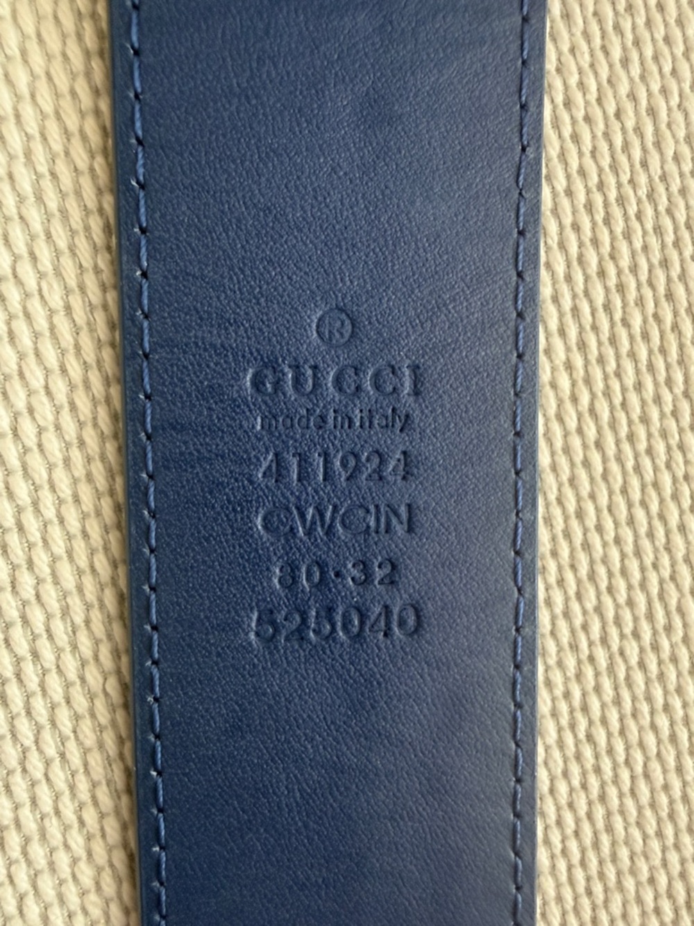 Gucci Navy Belt with Pearl-Embellished Gold GG Buckle - Picture 3 of 3